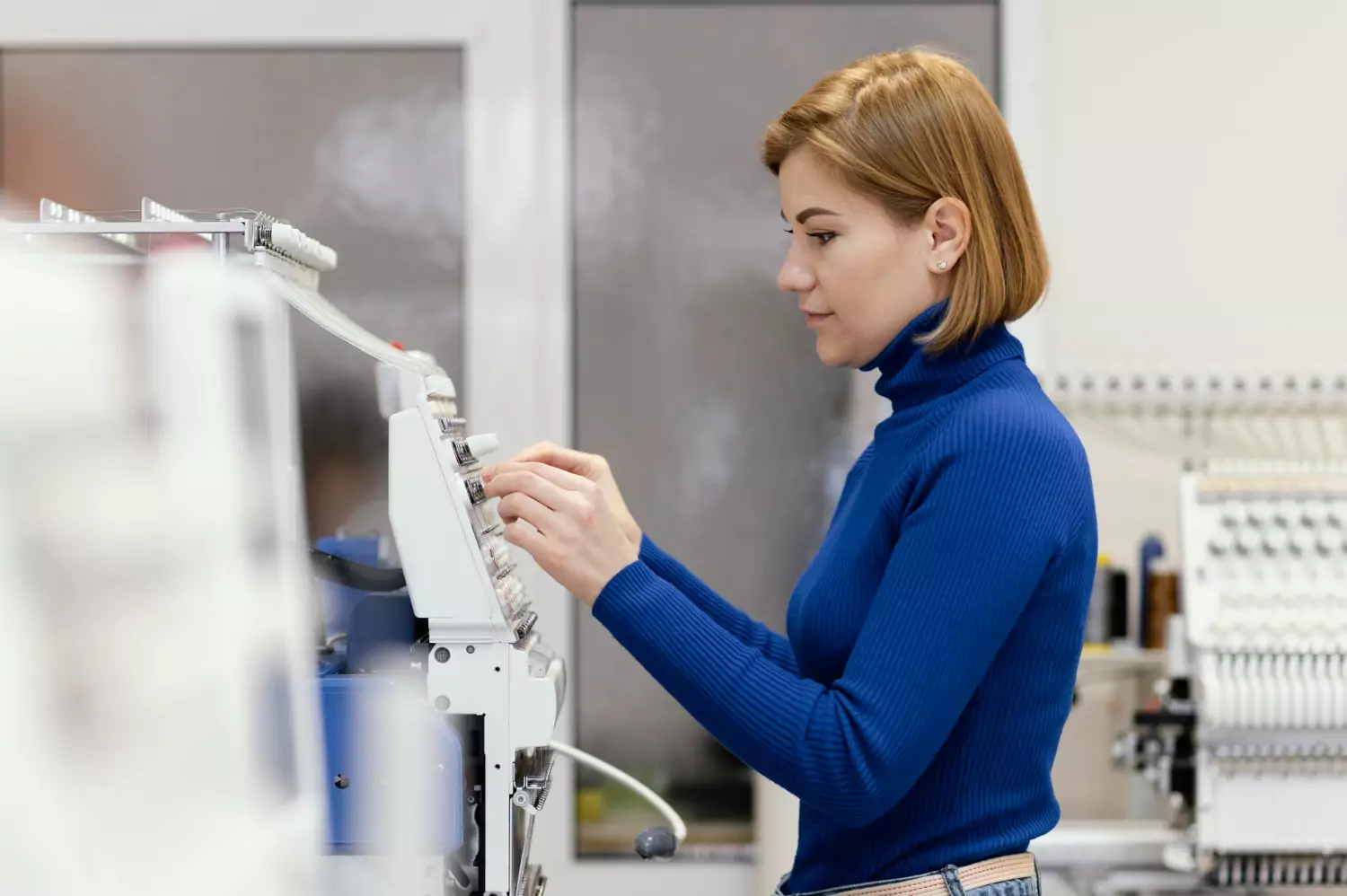 Ampoules Labelling Solutions: Efficiency and Accuracy in Pharmaceutical Packaging